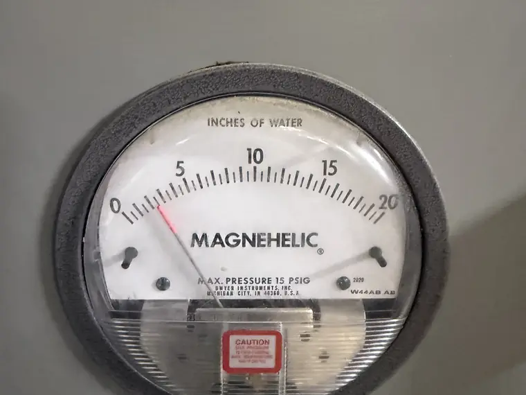 Static pressure across the collector